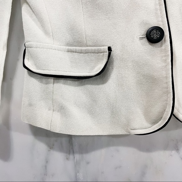 White Blazer - Picture 14 of 15